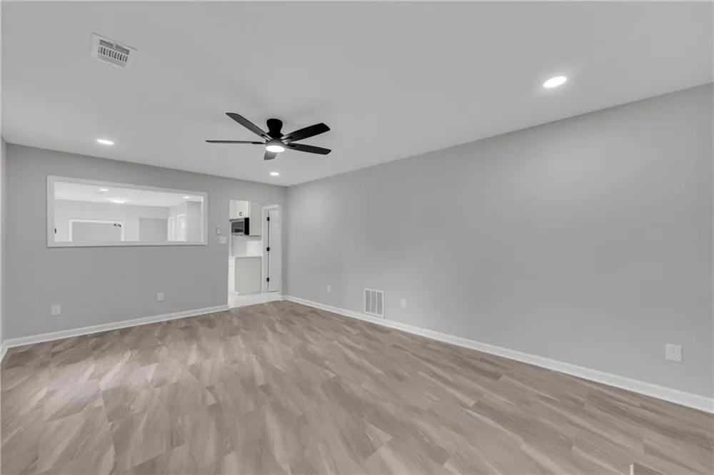 5271 Bridgewater Trace Stone Mountain, GA 30088