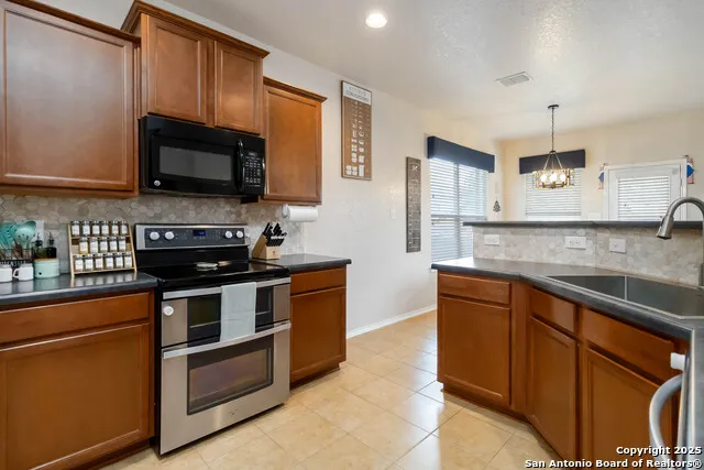 6314 Black Bear San Antonio, TX 78253
