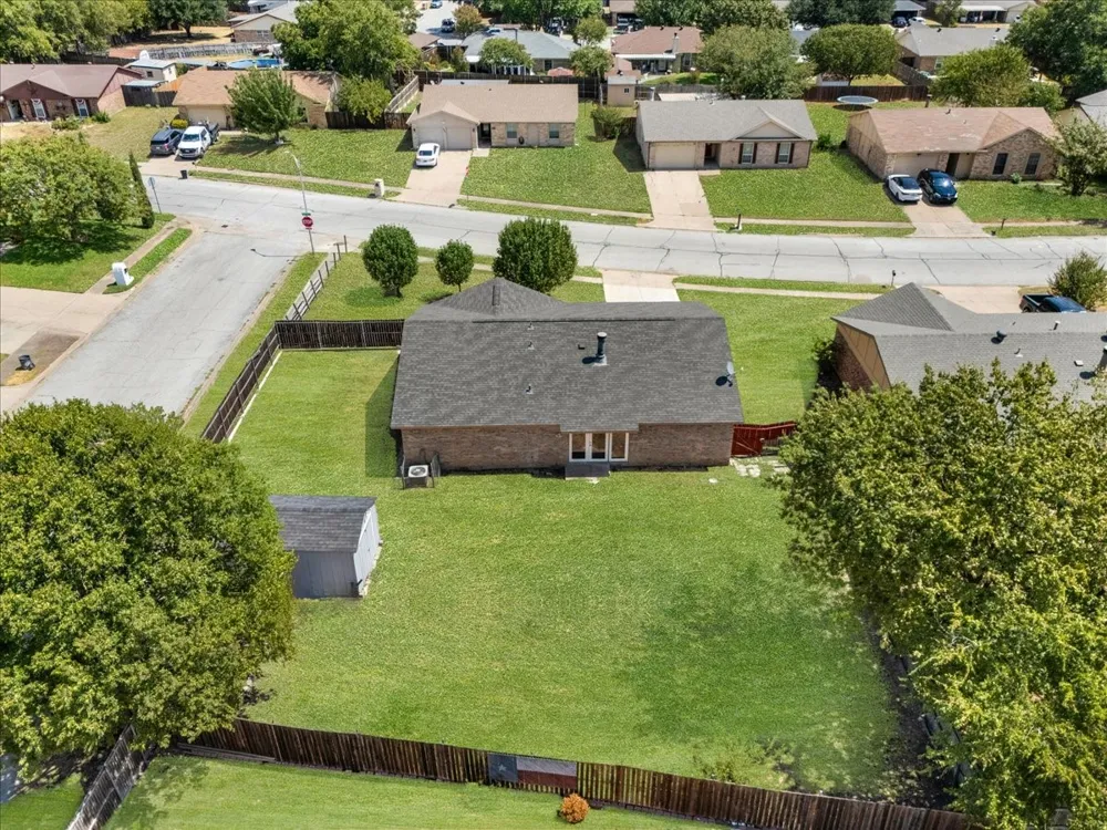 350 Ridgecrest Saginaw, TX 76179