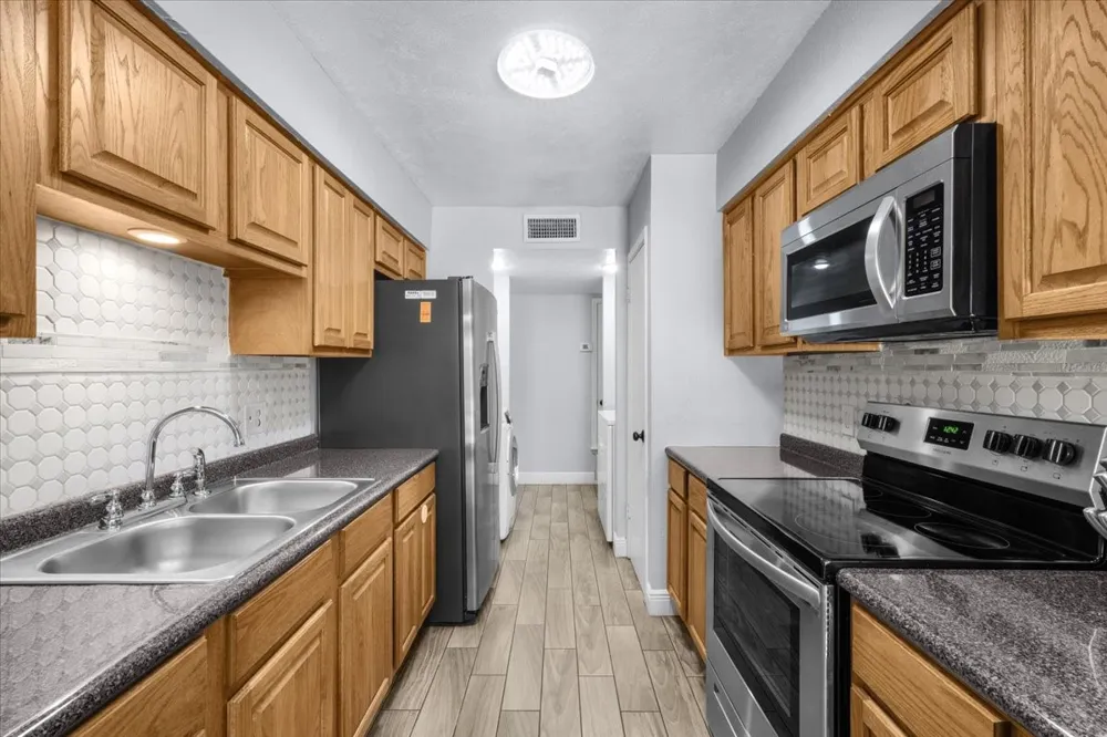 350 Ridgecrest Saginaw, TX 76179
