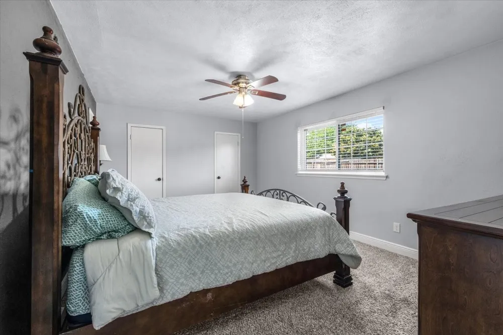 350 Ridgecrest Saginaw, TX 76179