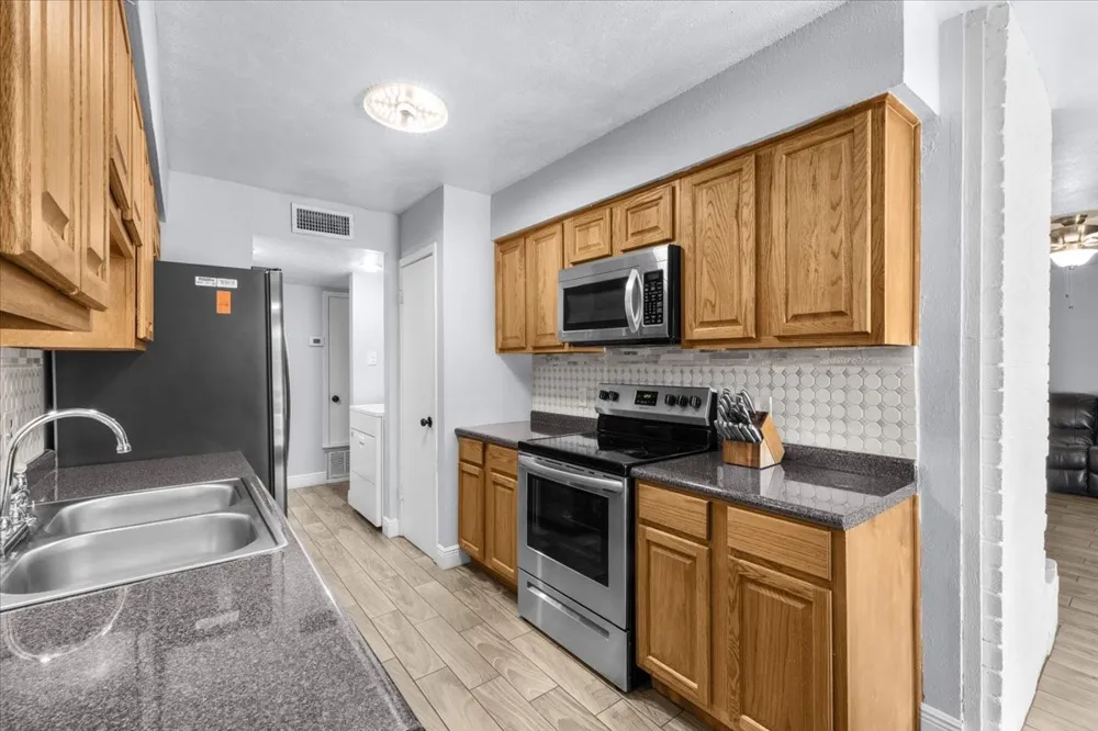 350 Ridgecrest Saginaw, TX 76179
