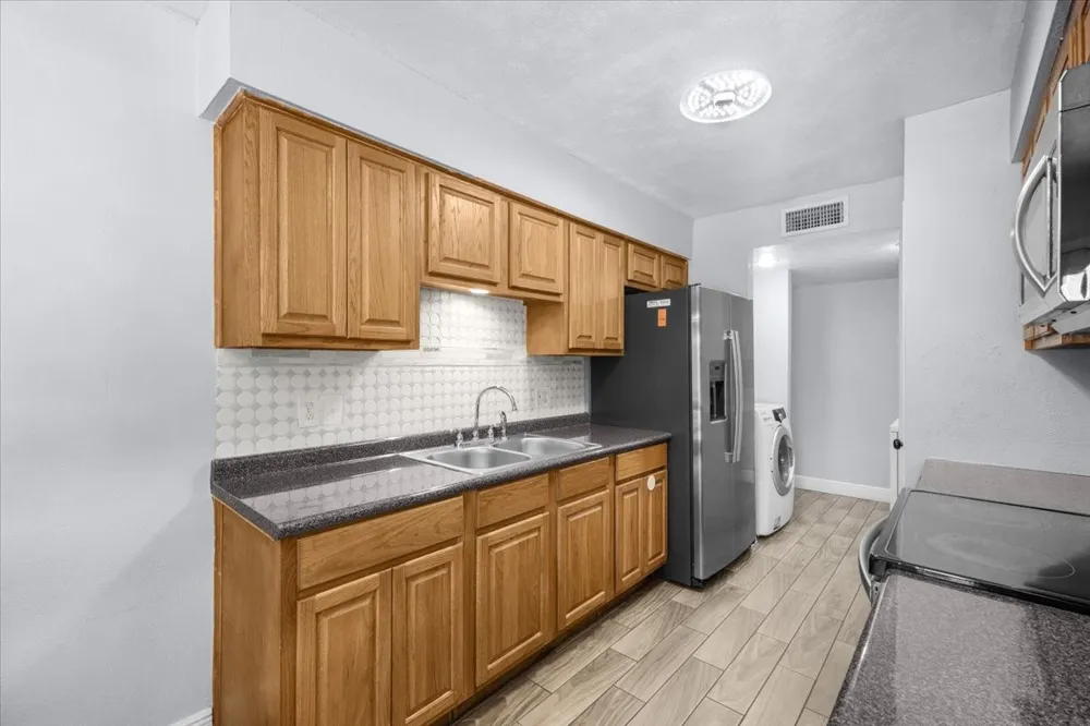 350 Ridgecrest Saginaw, TX 76179