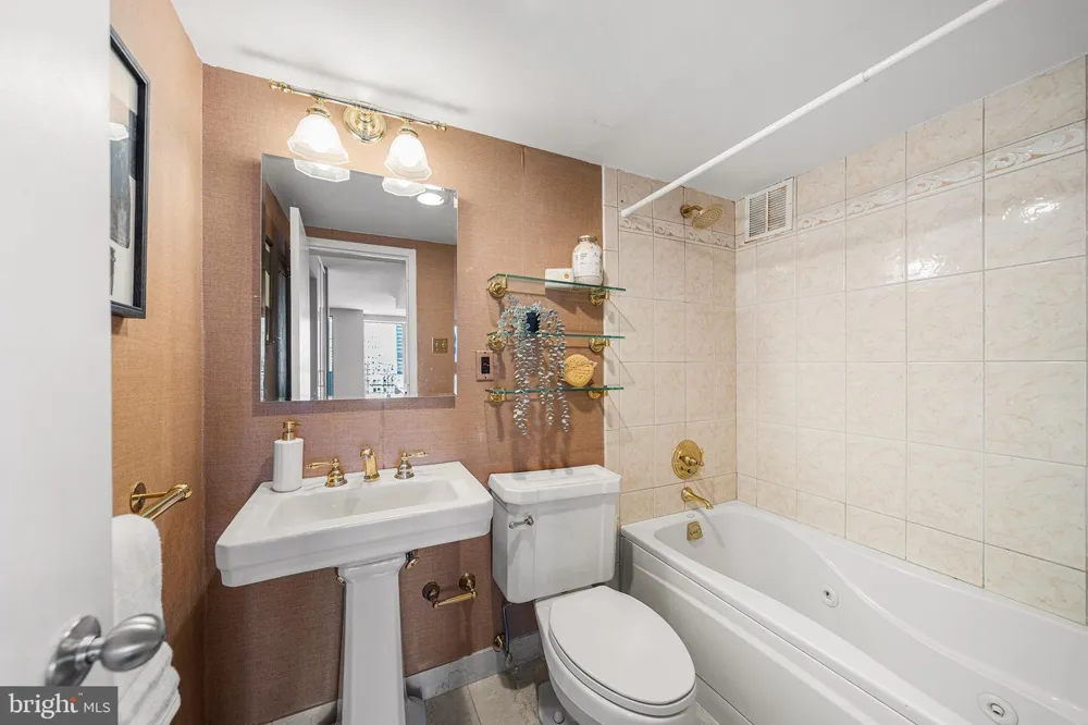 224 W RITTENHOUSE SQUARE #2116 Philadelphia, PA 19103