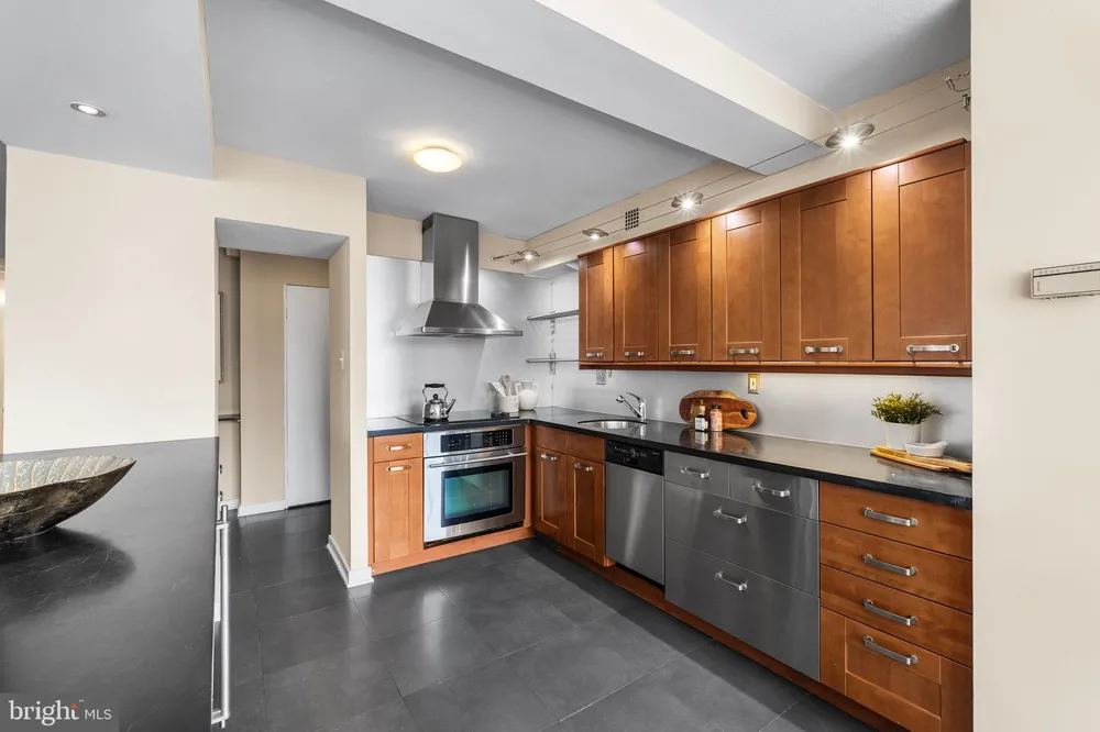224 W RITTENHOUSE SQUARE #2116 Philadelphia, PA 19103