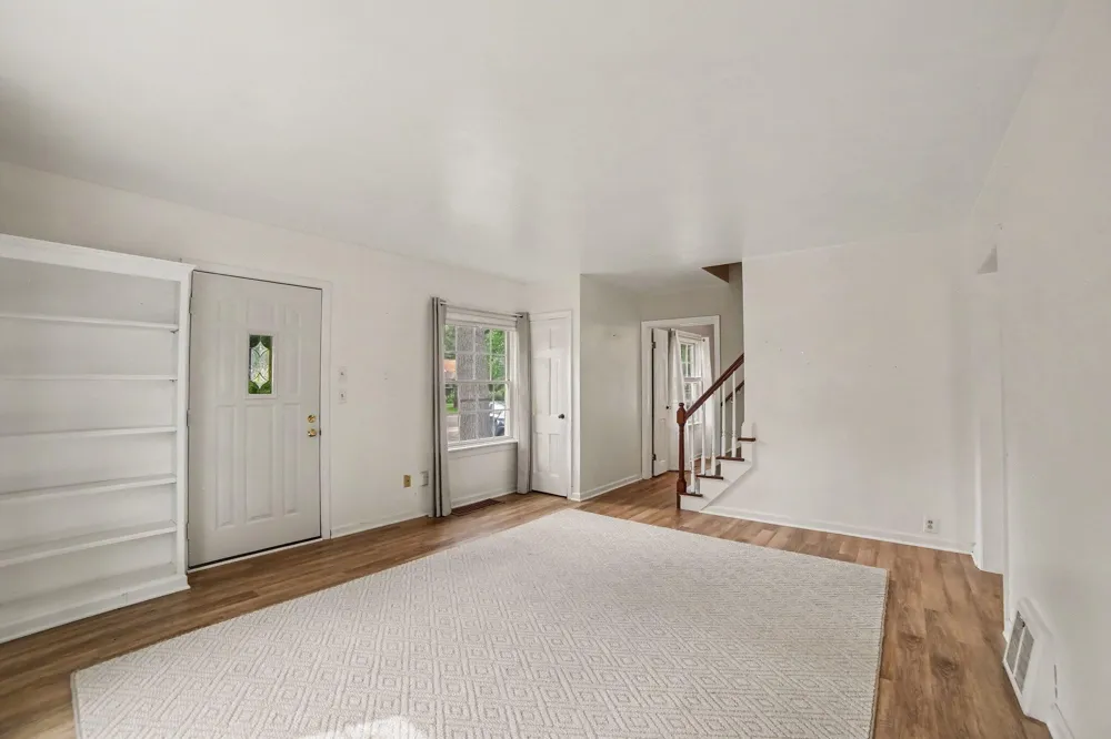 3554 Mccracken Street Norton Shores, MI 49441