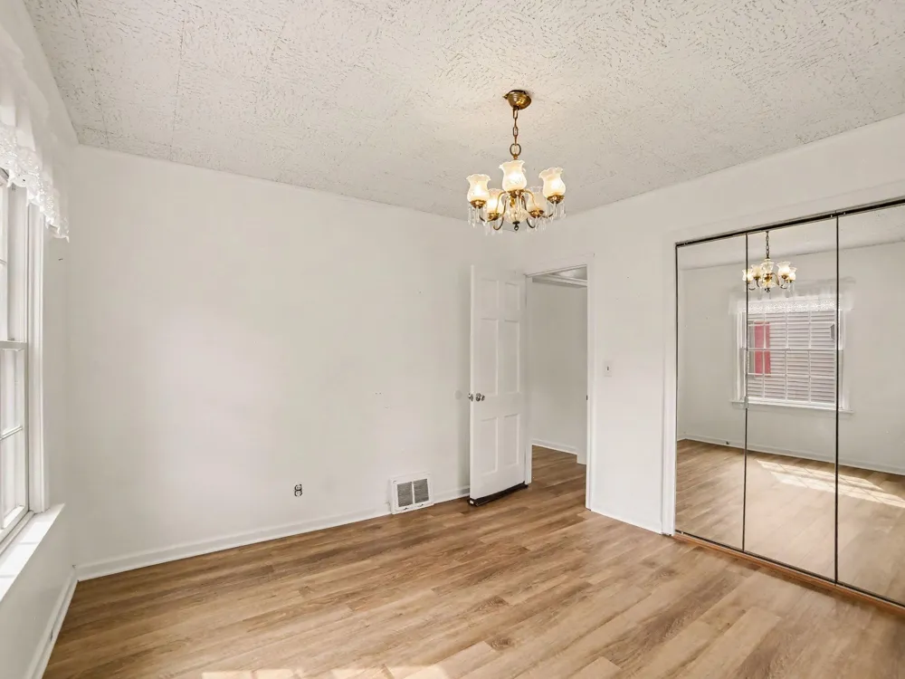 3554 Mccracken Street Norton Shores, MI 49441