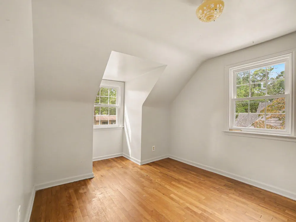 3554 Mccracken Street Norton Shores, MI 49441