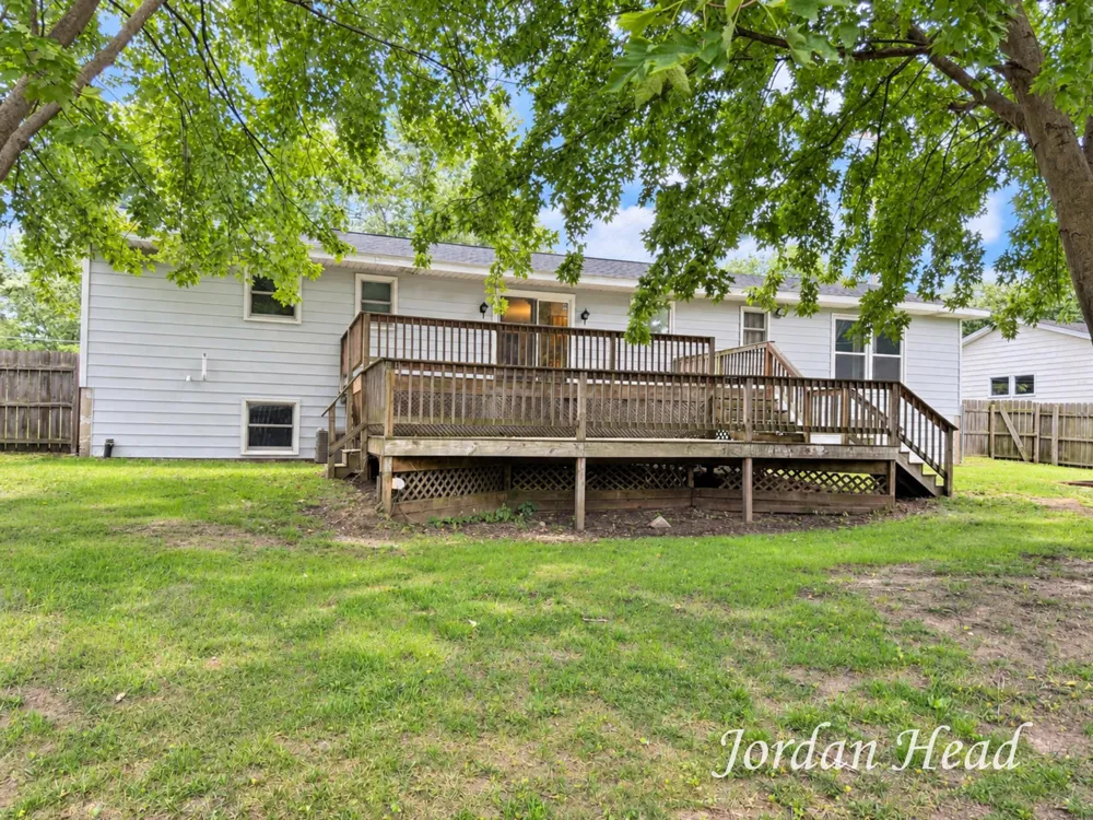11335 Valley View Avenue Allendale, MI 49401