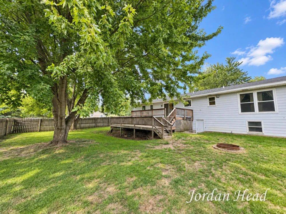 11335 Valley View Avenue Allendale, MI 49401