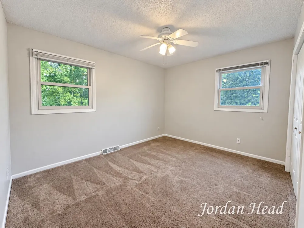 11335 Valley View Avenue Allendale, MI 49401