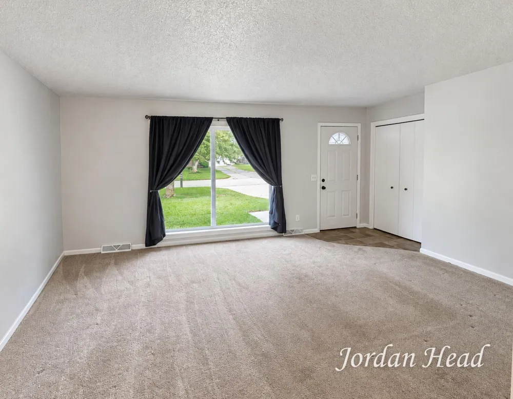 11335 Valley View Avenue Allendale, MI 49401