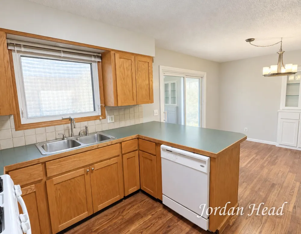 11335 Valley View Avenue Allendale, MI 49401