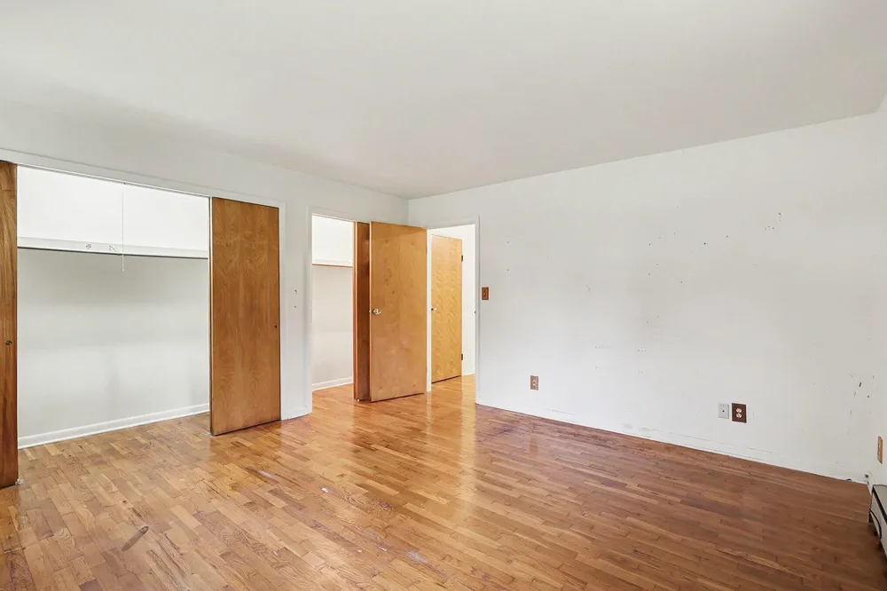 2891 71 1/2 STREET South Haven, MI 49090