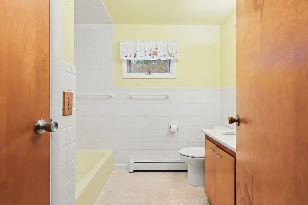 2891 71 1/2 STREET South Haven, MI 49090
