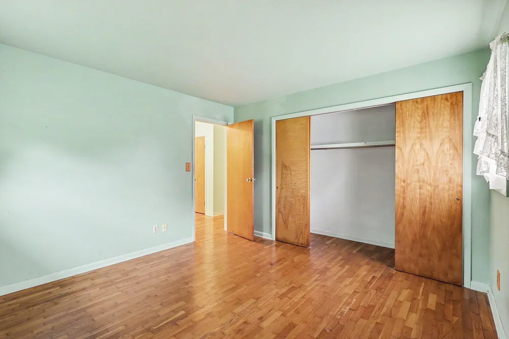 2891 71 1/2 STREET South Haven, MI 49090