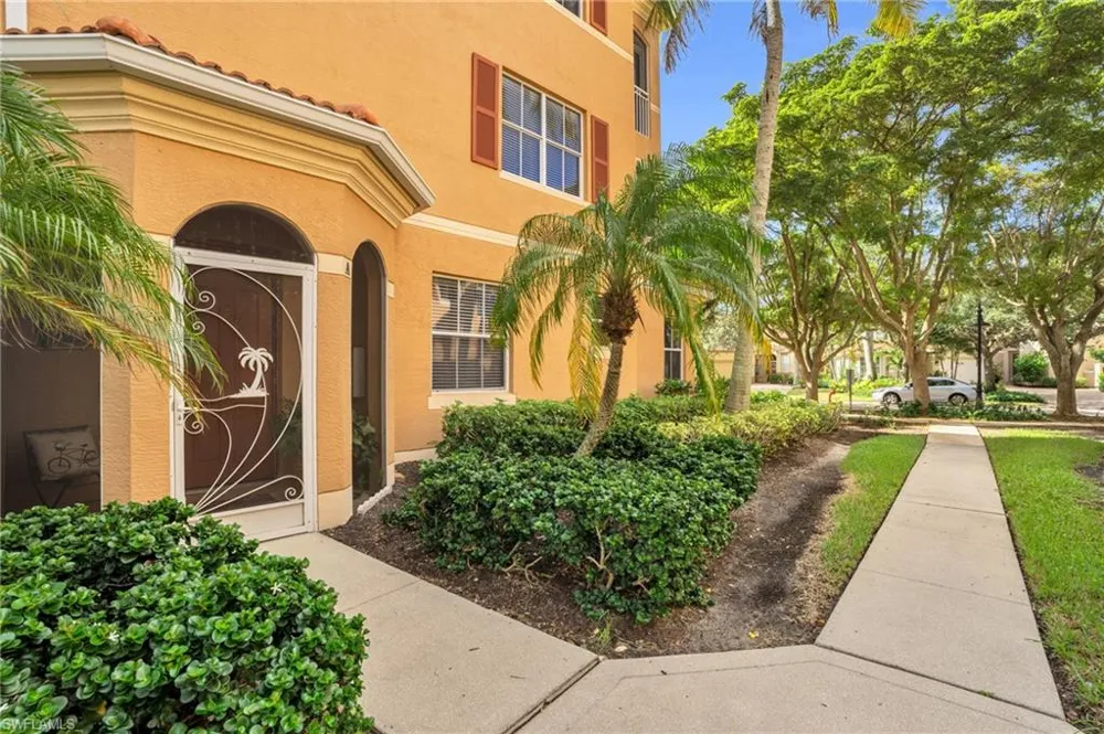 3278 Sunset Key Circle #101 Punta Gorda, FL 33955