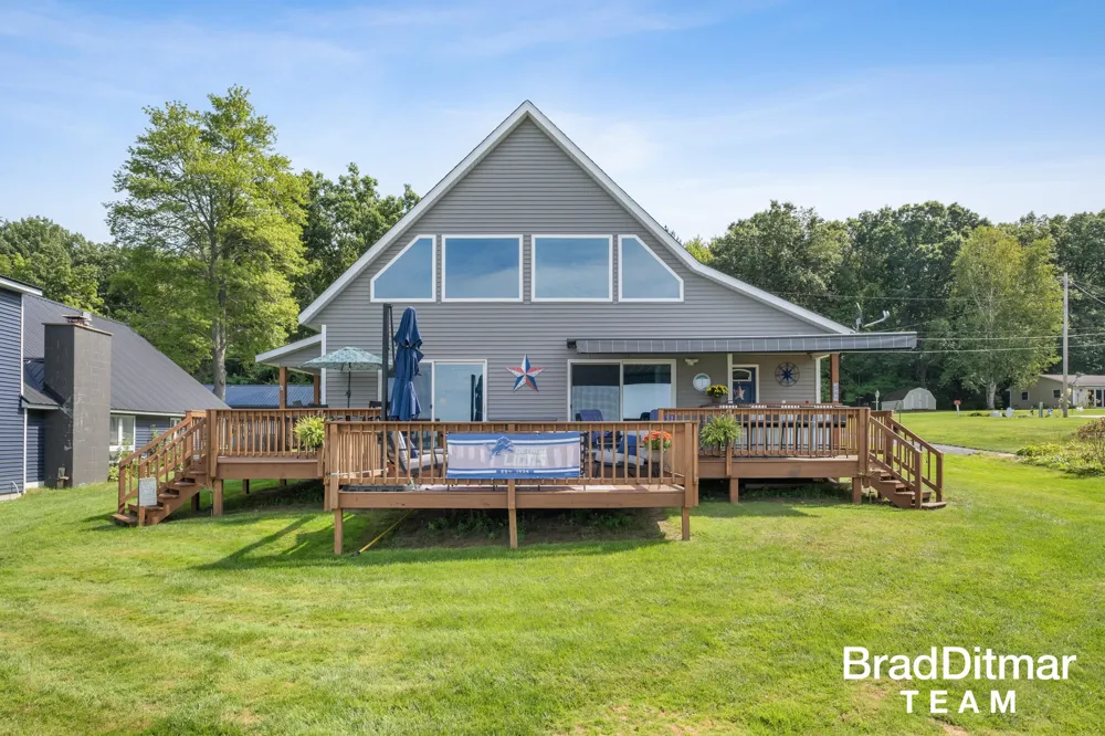 8453 Hidden Trail Orleans Township, MI 48865