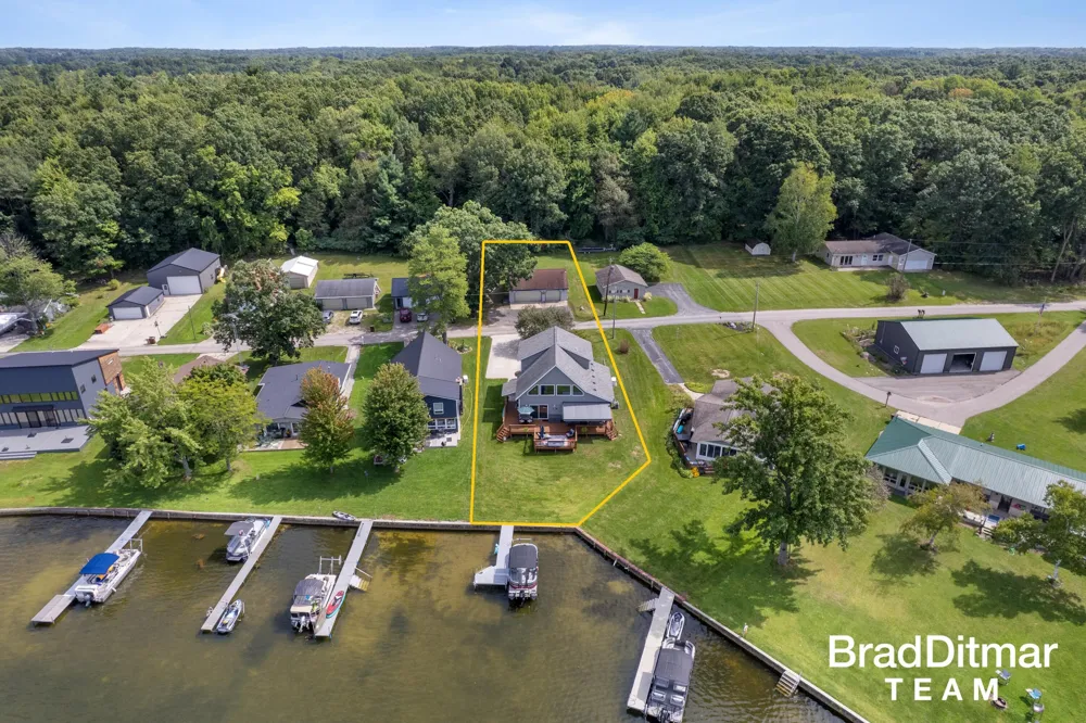 8453 Hidden Trail Orleans Township, MI 48865