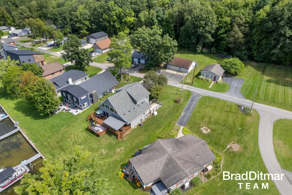 8453 Hidden Trail Orleans Township, MI 48865