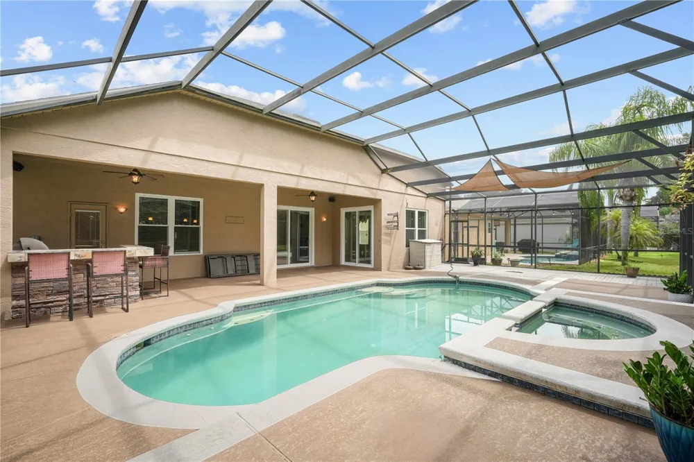 10169 MARSH PINE CIRCLE Orlando, FL 32832