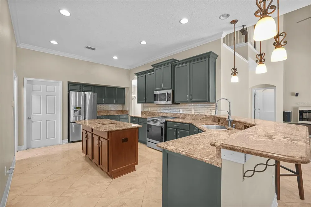 10169 MARSH PINE CIRCLE Orlando, FL 32832