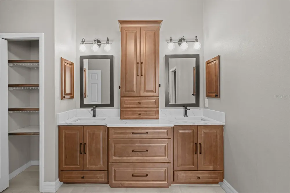 10169 MARSH PINE CIRCLE Orlando, FL 32832
