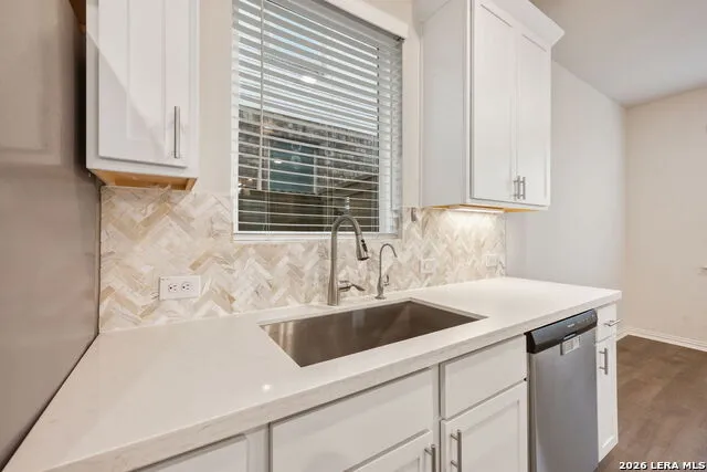 2038 FLAMETREE AVE New Braunfels, TX 78132