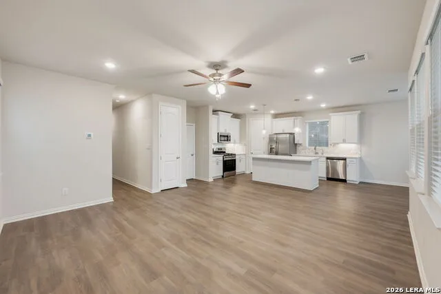 2038 FLAMETREE AVE New Braunfels, TX 78132