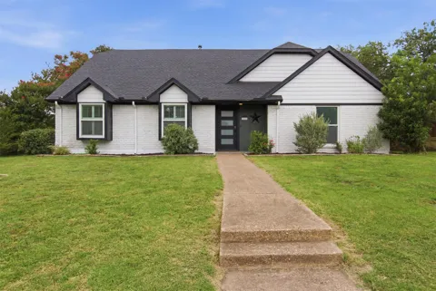 1705 Hatherly Drive