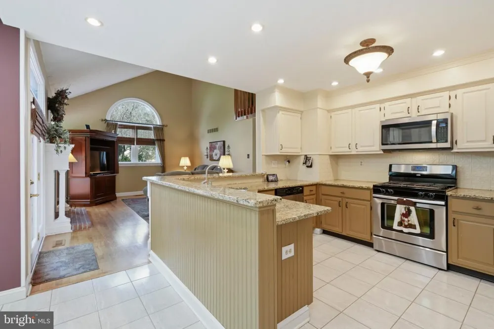 263 PINE TREE TERRACE Langhorne, PA 19047