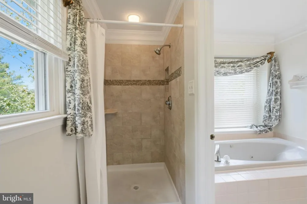 263 PINE TREE TERRACE Langhorne, PA 19047