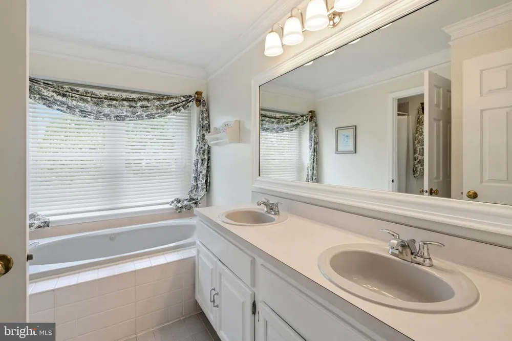 263 PINE TREE TERRACE Langhorne, PA 19047