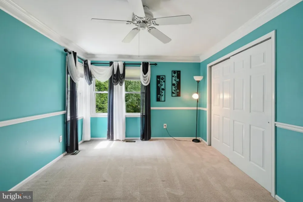 263 PINE TREE TERRACE Langhorne, PA 19047
