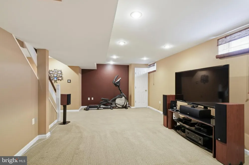 263 PINE TREE TERRACE Langhorne, PA 19047