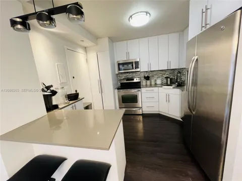 2333 Brickell Ave #409