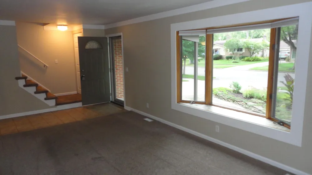 674 Canterbury Drive Saline, MI 48176