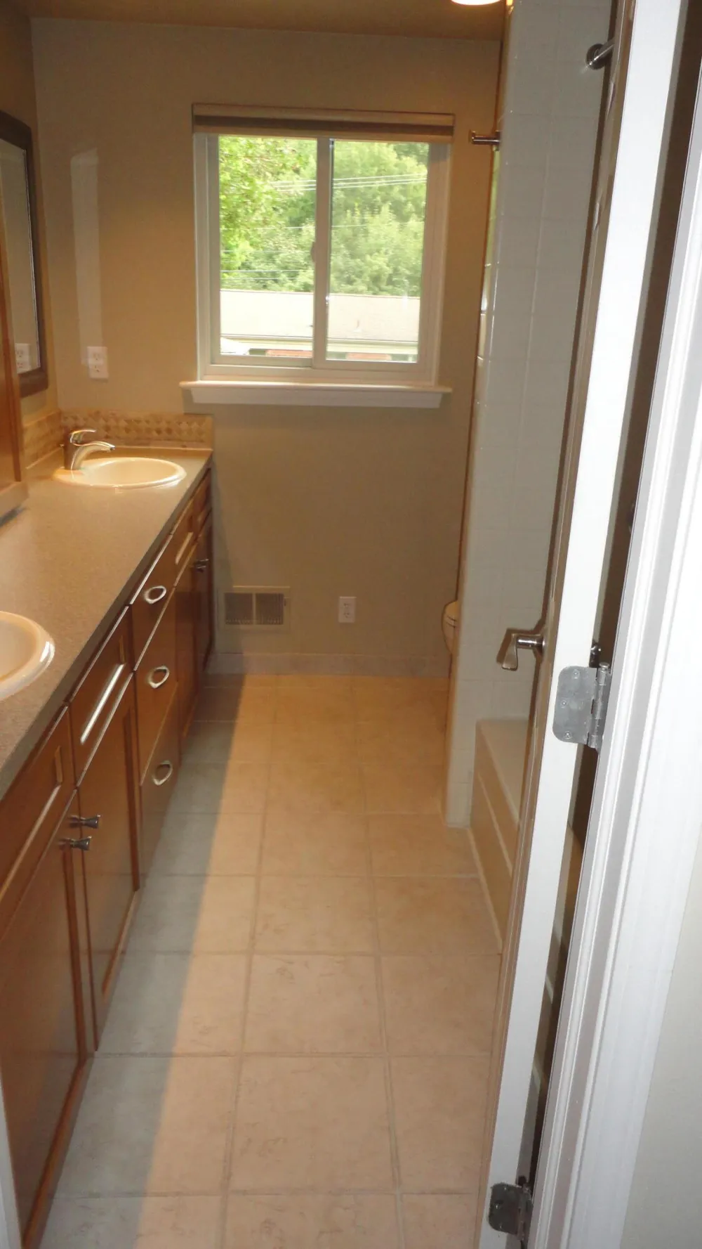 674 Canterbury Drive Saline, MI 48176