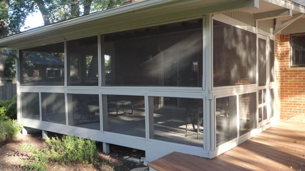 674 Canterbury Drive Saline, MI 48176