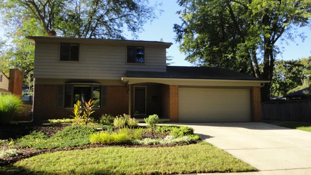 674 Canterbury Drive Saline, MI 48176