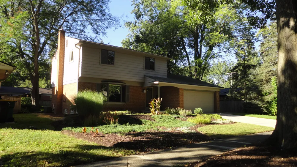 674 Canterbury Drive Saline, MI 48176