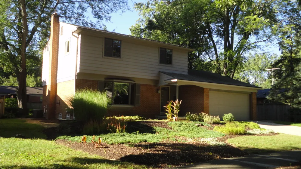 674 Canterbury Drive Saline, MI 48176