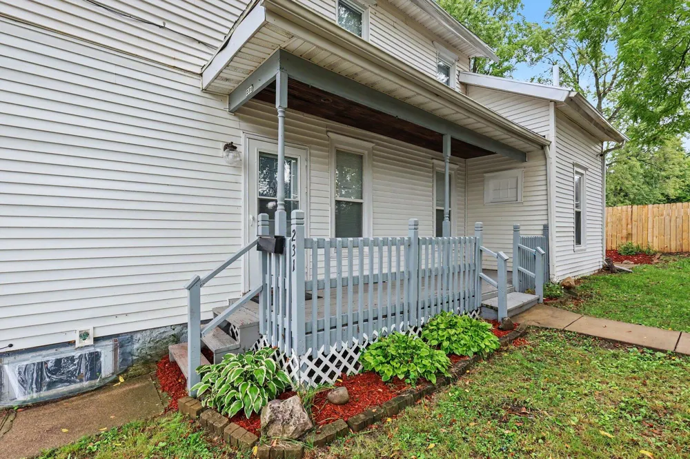 231 W Biddle Street Jackson, MI 49203
