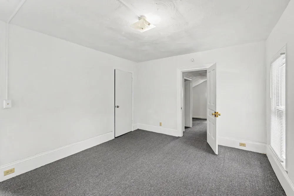 231 W Biddle Street Jackson, MI 49203