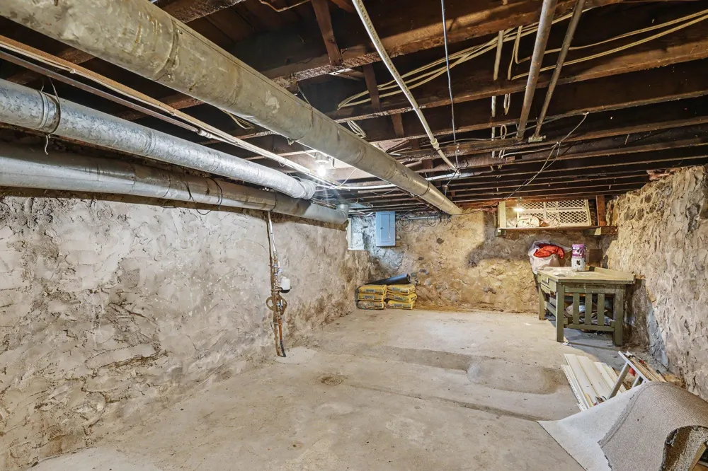 231 W Biddle Street Jackson, MI 49203