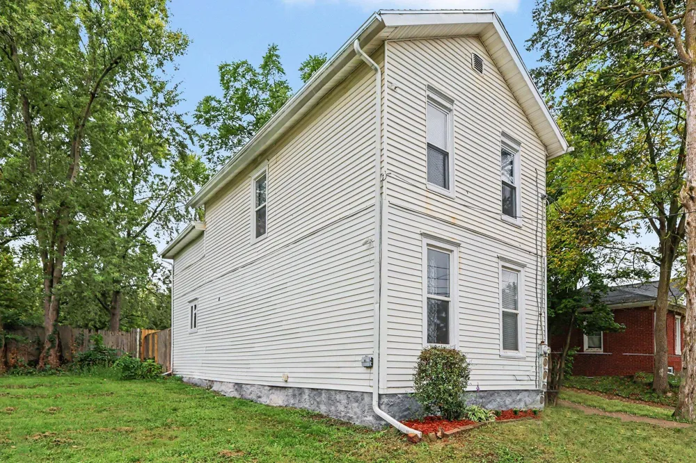 231 W Biddle Street Jackson, MI 49203
