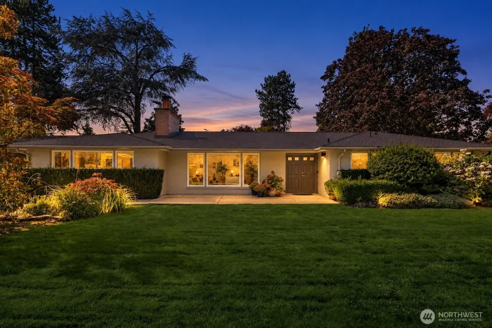 3001 Hunts Point Road Bellevue, WA 98004