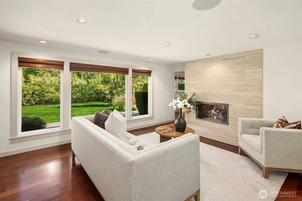 3001 Hunts Point Road Bellevue, WA 98004