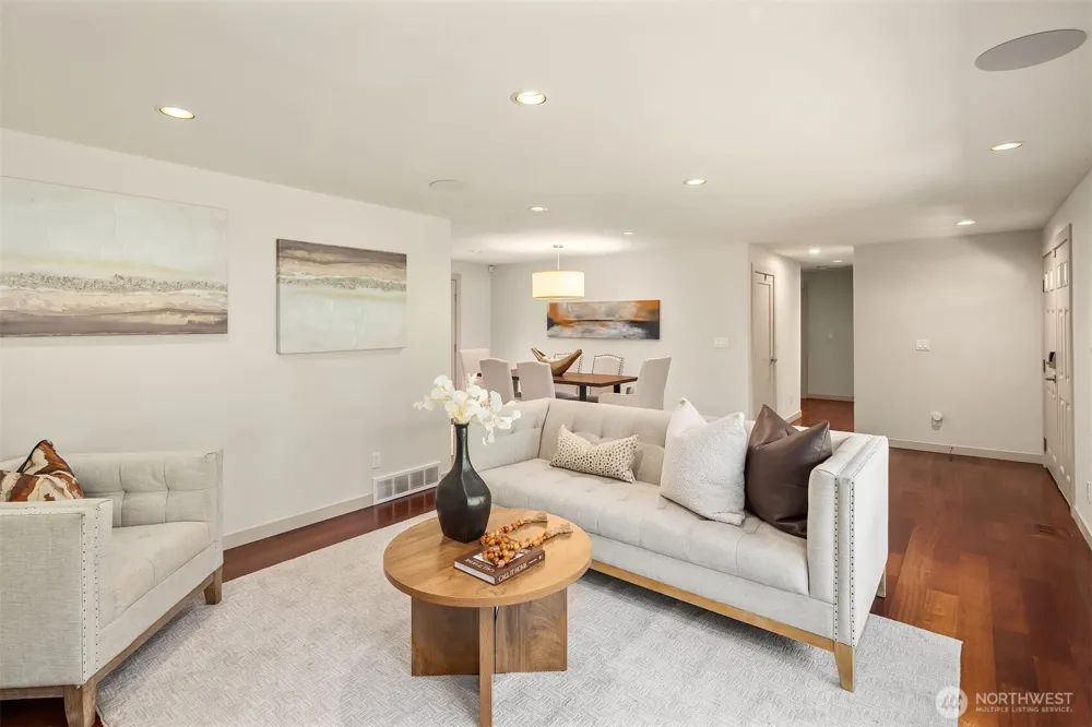3001 Hunts Point Road Bellevue, WA 98004