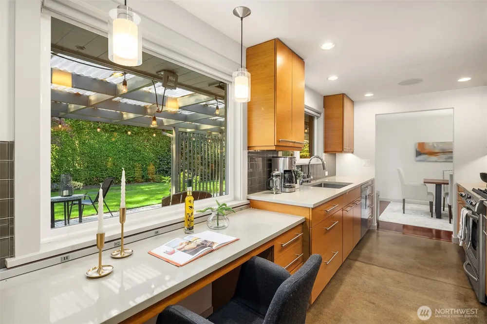 3001 Hunts Point Road Bellevue, WA 98004
